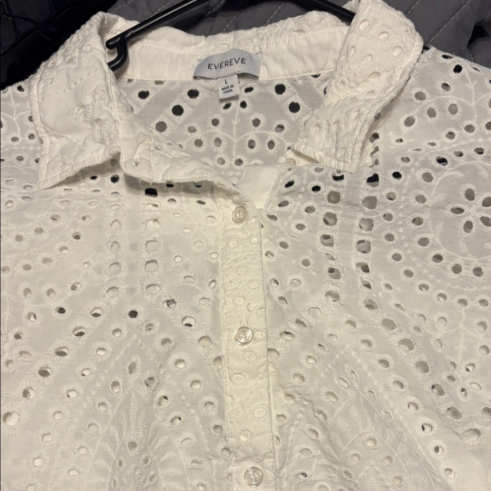 Evereve White Eyelet Blouse